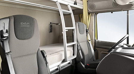 DAF XF105 interior